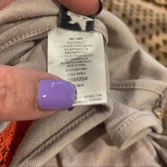 Ransom Tank Top in Abstract Striped Pattern, Sz. Large - Picture 3 of 6